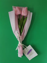 Load image into Gallery viewer, DABOUS Artificial flowers, 2 artificial tulips arranged in bouquet, with exquisite packaging
