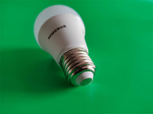 Load image into Gallery viewer, sessuwon Lamp bulbs, natural daylight bulbs used for eye care in study, office, bedroom, and living room
