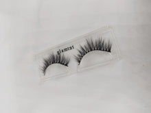 Load image into Gallery viewer, glamtint Artificial eyelashes, natural artificial, soft and curly effect
