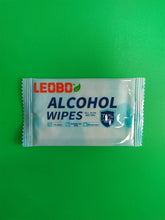 Load image into Gallery viewer, LEOBOX Disposable sanitizing wipes ,75% alcohol - disposable, high-quality, odorless
