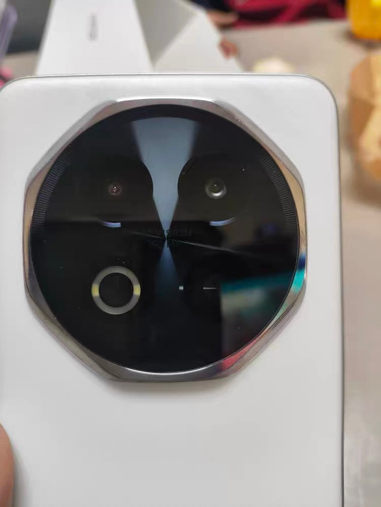 INFISIGHT Smartphones, LCD screen, high-definition camera