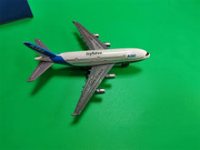 Load image into Gallery viewer, Joyfulive toy airplanes, a model airplane used for collectibles and gifts
