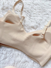 Load image into Gallery viewer, YUEBINMODA Underwears, bra, sexy and fashionable, adjustable without steel ring

