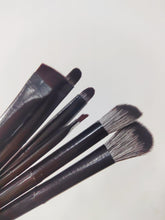Load image into Gallery viewer, Buytta Make-up brushes,for Application Loose Pigment Highlighter or Blush
