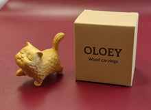 Load image into Gallery viewer, OLOEY Wood carvings，Handmade Wooden Cat Art Carvings
