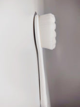 Load image into Gallery viewer, Sarasonic Non-electric facial cleansing brushes，Ultra fine soft bristles deeply clean pores
