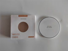 Load image into Gallery viewer, MOTGOM wireless charger, fast wireless charging, convenient and durable
