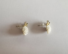 Load image into Gallery viewer, LOBAMPA Pearl Women Classic Stud Earrings Pineapple Pearl Earrings Female Fashion Earrings Female Jewelry
