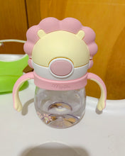 Load image into Gallery viewer, mengda baby Toddler Cup, Silicone Sippy Cup for Baby, Sprill Proof and Non-Slip Handles Training Cup with Straw
