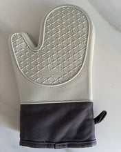 Load image into Gallery viewer, Shangpengb216 Professional Insulated Silicone Gloves, Oven Gloves with Quilted Liner
