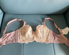 Load image into Gallery viewer, Yisica underwear, women&#39;s full face padded, bra, floral lace, underwire bra, soft cup
