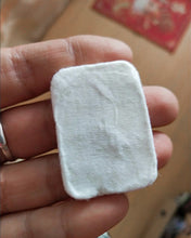 Load image into Gallery viewer, Yoli Castle compressed towel, disposable towel, thickened magic compressed towel, large coin tissue, portable face towel, reusable travel, camping, hiking, outdoor sports beauty salon
