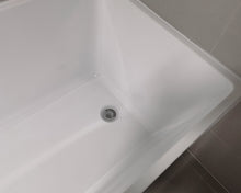 Load image into Gallery viewer, Kiseely bathtub 60&quot; modern alcove acrylic bathtub with left drain and overflow, white
