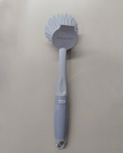 Load image into Gallery viewer, Joyacht kitchen brush, brush sink, bathroom brush with a comfortable bristles at the tip of a scraper, suitable for cleaning pots, cast iron frying pans and tableware
