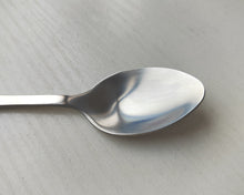 Load image into Gallery viewer, Himirt Stainless Steel Flatware ,Eating Utensils Include Spoon, Mirror Polished
