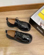 Load image into Gallery viewer, Ganbe shoe,Women&#39;s Flat Lace-up Leather Oxfords Vintage Shoes
