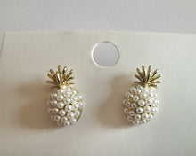 Load image into Gallery viewer, LOBAMPA Pearl Women Classic Stud Earrings Pineapple Pearl Earrings Female Fashion Earrings Female Jewelry
