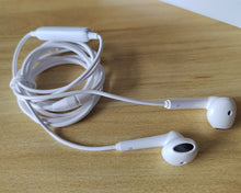 Load image into Gallery viewer, MOFIRIDO With Apple Earphones with 3.5mm Wired Earbuds with Microphone &amp; Volume Control

