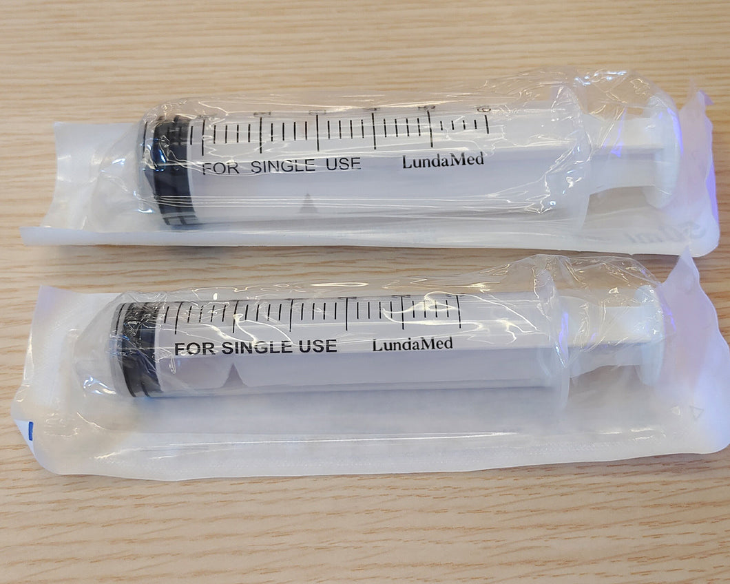 LundaMed 5ml Plastic Syringe with Measurement, No Needle Suitable for Refilling and Measuring Liquids, Feeding Pets