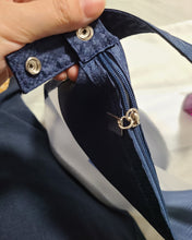 Load image into Gallery viewer, COMATOP Waterproof Wet Bag, Washable, Reusable for Travel, Beach, Pool, Stroller, Diapers, Dirty Gym Clothes, Wet Swimsuits, Toiletries
