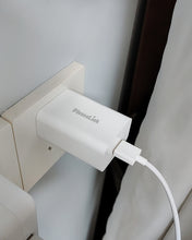 Load image into Gallery viewer, pluseslink USB Wall Charger,USB Wall Plug 5V 2.1A AC Power Adapter Compatible with iPhone,Pad,Samsung,Tablet
