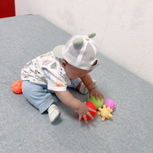 Load image into Gallery viewer, Derrbroy- Baby toys, sensory toys, and learning toys for teething babies
