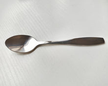 Load image into Gallery viewer, Himirt Stainless Steel Flatware ,Eating Utensils Include Spoon, Mirror Polished
