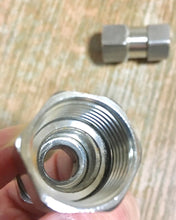 Load image into Gallery viewer, Mocoker metal pipe fittings, 2 304 stainless steel compression fitting ferrules, 5/16&quot; tube outer diameter x 1/4&quot; NPT male thread, straight adapter and double ferrule connection
