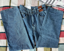 Load image into Gallery viewer, Divanewlook Women&#39;s High Rise Straight Fit Jean
