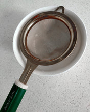 Load image into Gallery viewer, Anbadum household sieve, stainless steel filter with plastic handle
