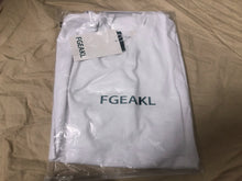 Load image into Gallery viewer, FGEAKL T-shirts,Men&#39;s slim fitting short sleeved round neck solid color T-shirt
