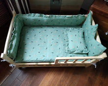 Load image into Gallery viewer, FINOTIC Family pet bed, wooden pet bed, with cushion
