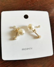 Load image into Gallery viewer, IRIDIPITY earrings, selected ladies pearl earrings, cubic zirconia flower inlaid with rhinestones, gold drop earrings
