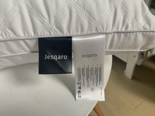 Load image into Gallery viewer, Jesqaro pillow, soft, supportive and non-allergic pillow
