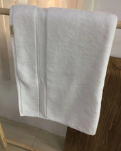 Load image into Gallery viewer, Mafugg bath towel, white 100% cotton towel, soft absorbent, high quality, bath towel
