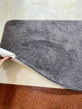 Load image into Gallery viewer, TBUEKLI Bath mats,Grey Bath Mats for Bathroom Non Slip Ultra Thick
