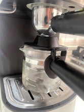 Load image into Gallery viewer, V VANDER LIFE coffee pot, integrated coffee brewer, polished silver
