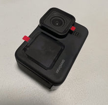 Load image into Gallery viewer, XIFUQIANG Portable video camera with built-in video recorder, wearable mini camera, with audio and video recording, built-in 32GB
