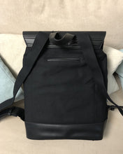 Load image into Gallery viewer, Yatoga backpack, men&#39;s 20-liter fashion schoolbag backpack, a combination of leather and fabric.
