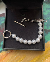 Load image into Gallery viewer, asmolly Bracelets， Pearl Bracelet for Women, Crystals Jewelry Bridesmaids Bridal Collection
