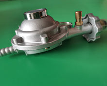 Load image into Gallery viewer, FILLBA Metal valves,Bronze Union PEX  Pressure Regulator w/ Gauge
